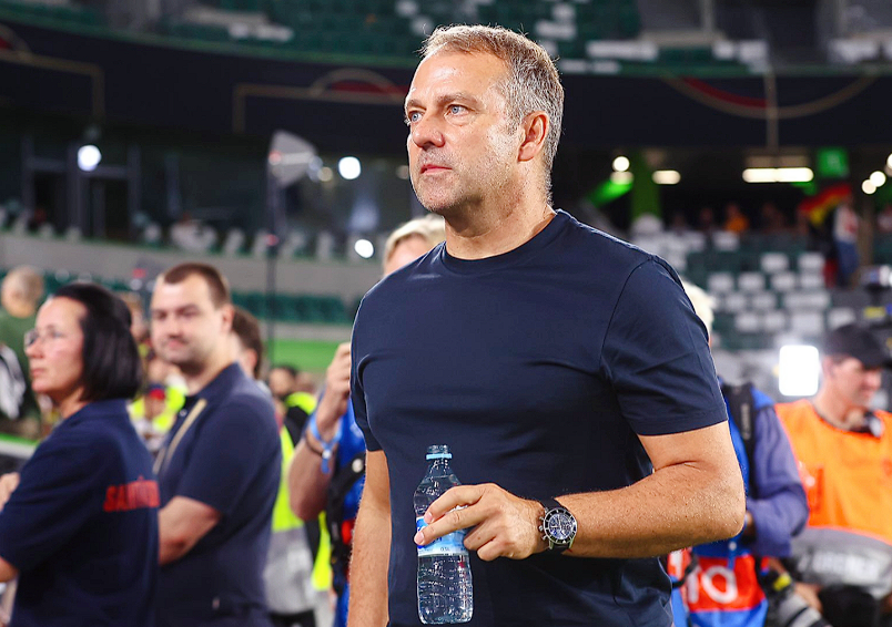 巴萨战术新探：弗里克试水亚马尔中路转型