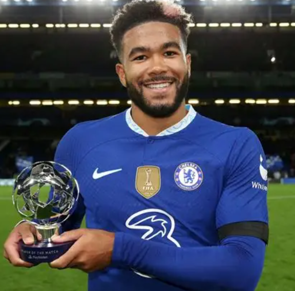 希勒盛赞里斯&middot;詹姆斯：任意球成比赛转折点